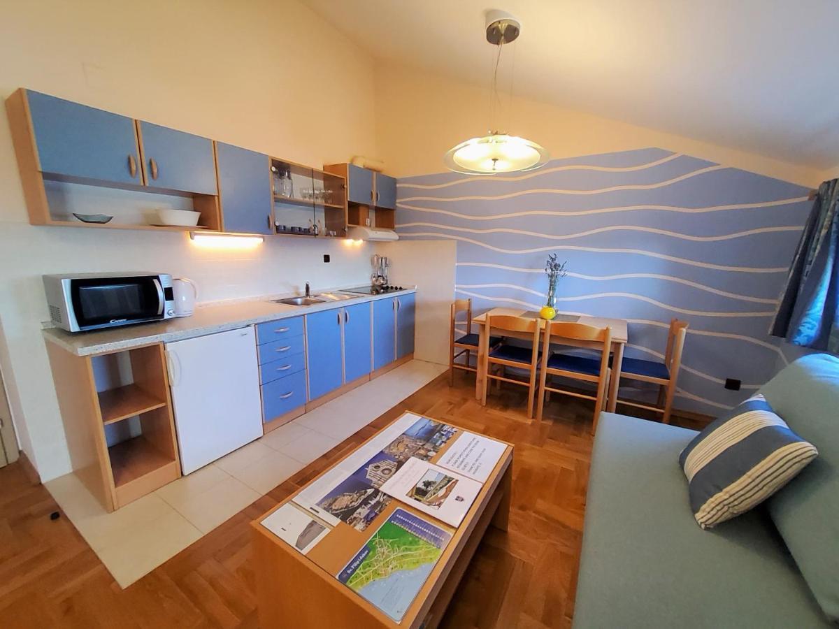 Apartments Petra I Karlo Турань Экстерьер фото
