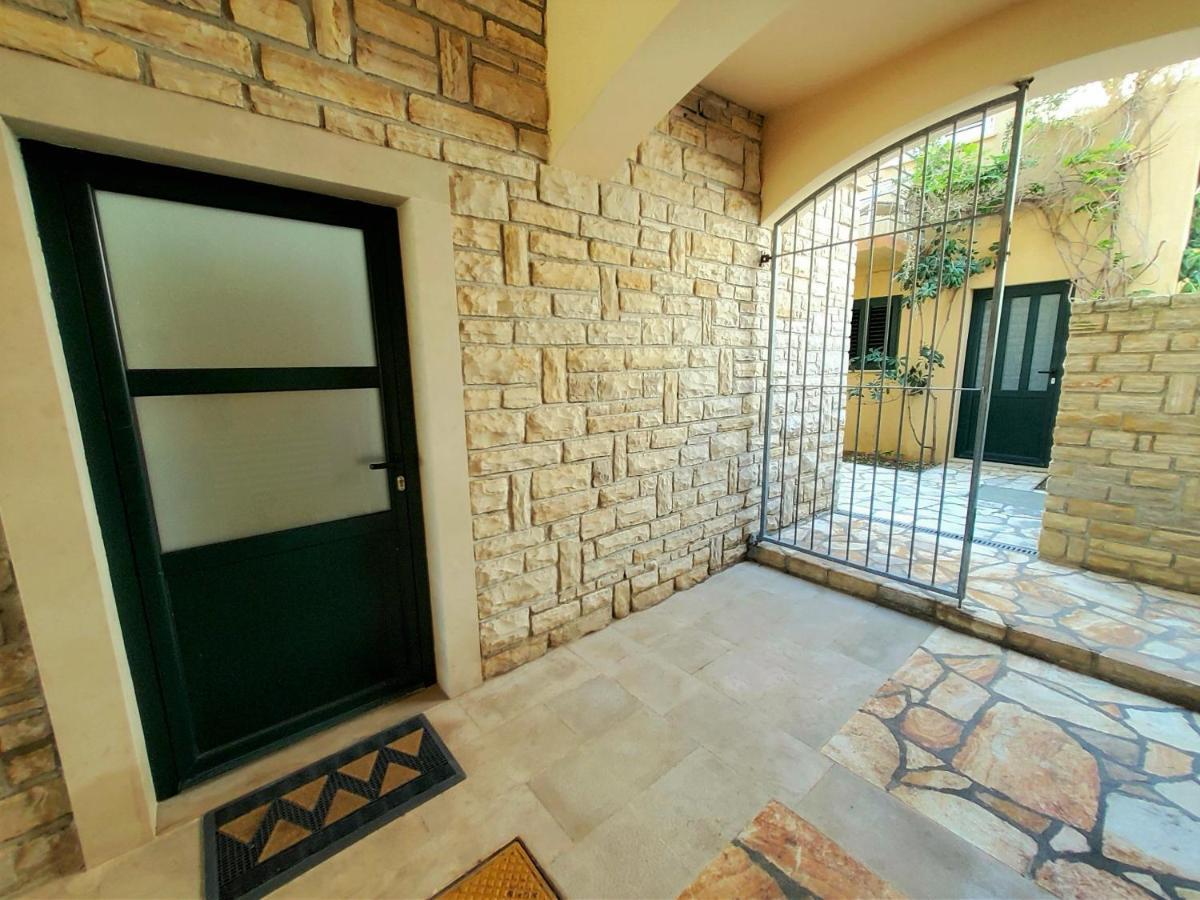 Apartments Petra I Karlo Турань Экстерьер фото